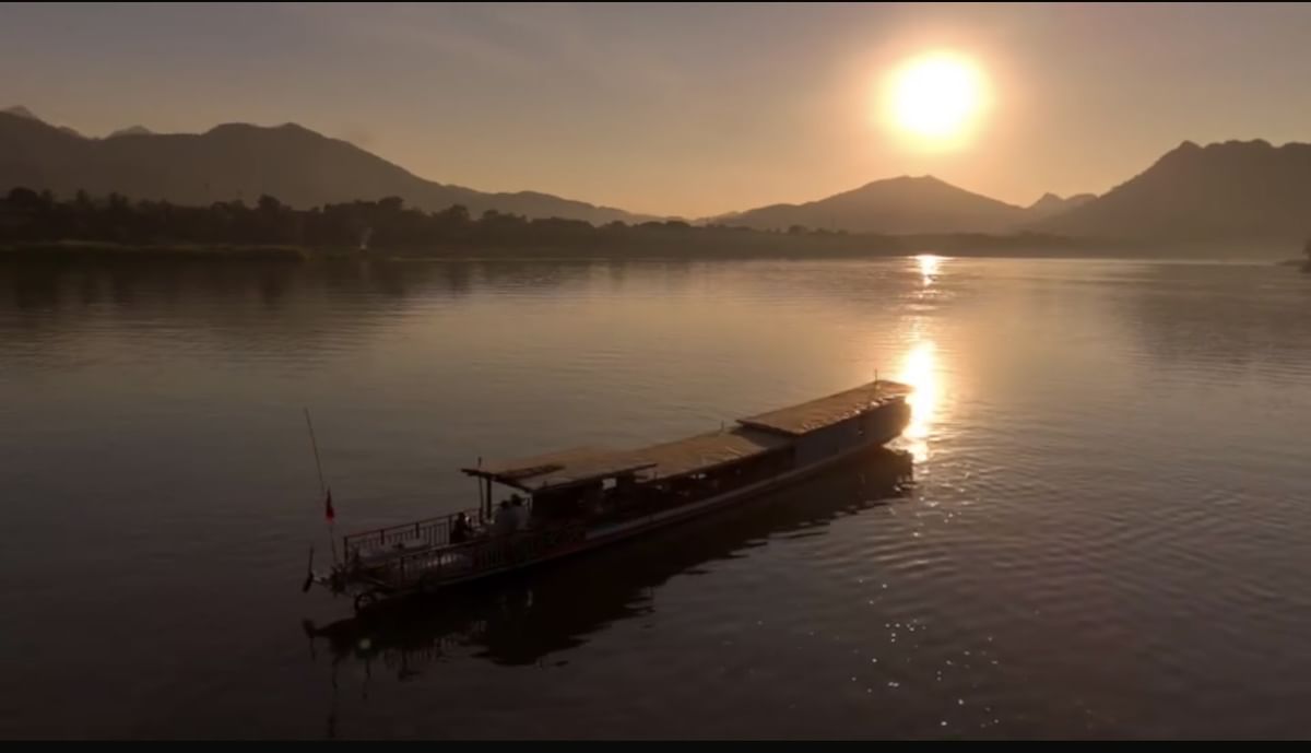 Sunset cruise on Luang Prabang river