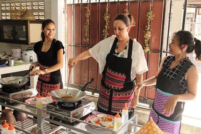 Pink Chili - Thai Cooking Class and Market Tour in Bangkok 3