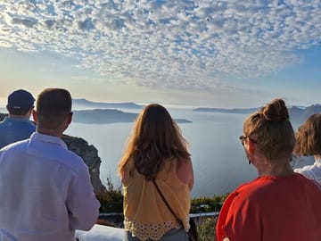 Santorini’s Hidden Gems with Wine Tasting: 6-Hour Private Tour