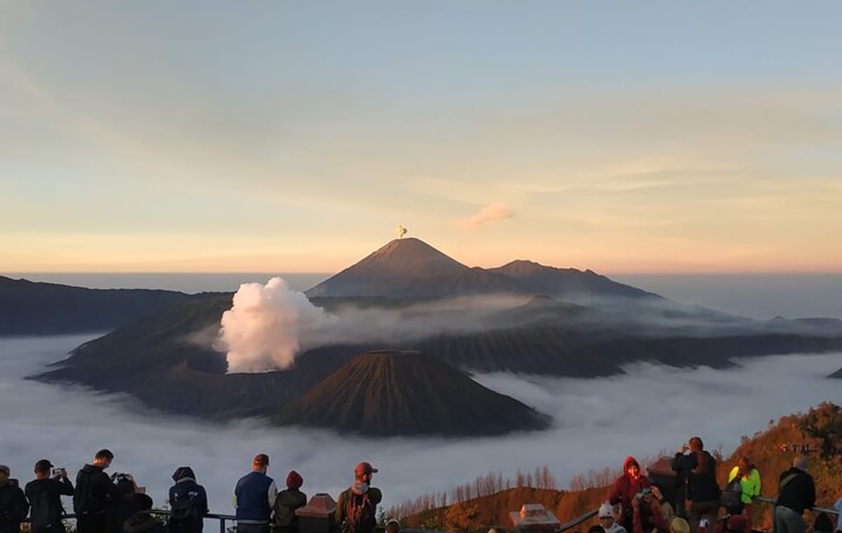 Start From Surabaya: Mount Bromo Sunrise Shared Guided Tour