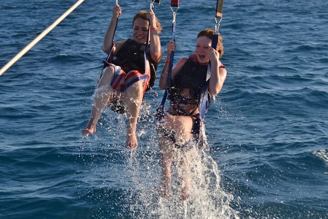 Parasailing Adventure Fly to Sky with Hotel Pickup - Hurghada