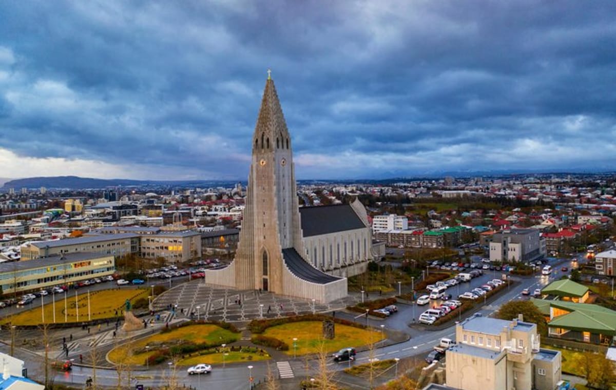 Reykjavik City Private Tour: Perlan, Arbaer & City Landmarks