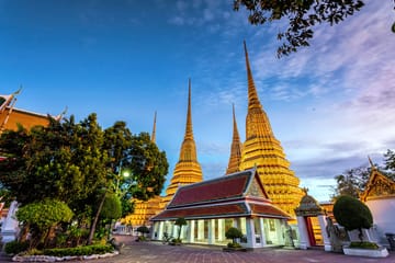 Wat Pho & Wat Arun Walking Tour with Professional Guid