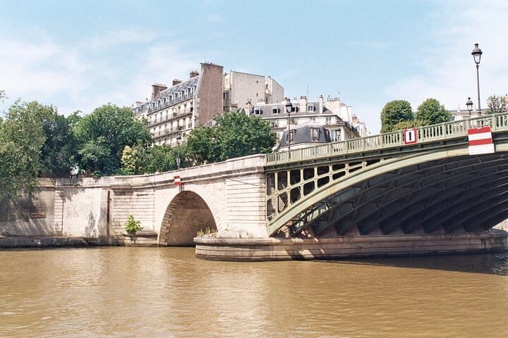 10-Hour Paris Private Tour with Seine Cruise and Lunch 2