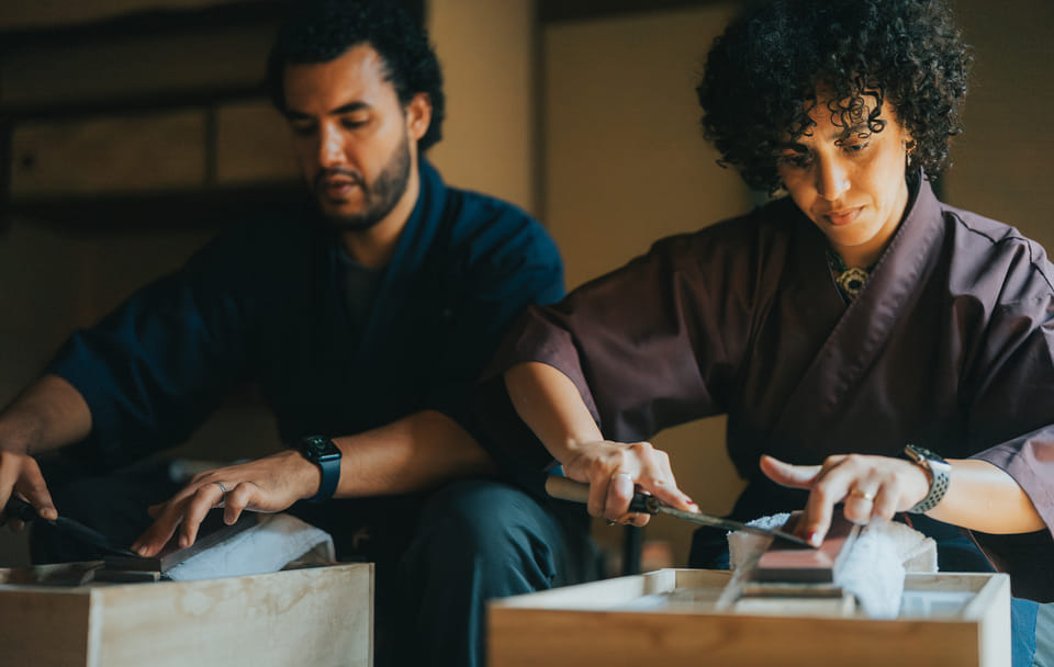 Knife Sharpening Experience in Kyoto's Hontōrōchō District