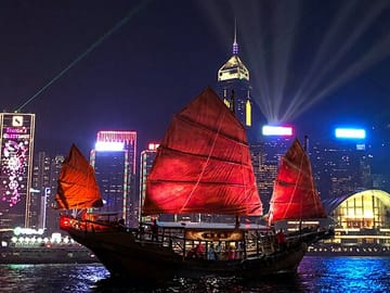 Hong Kong: Dukling , Antique Boat Tour in Victoria Harbour