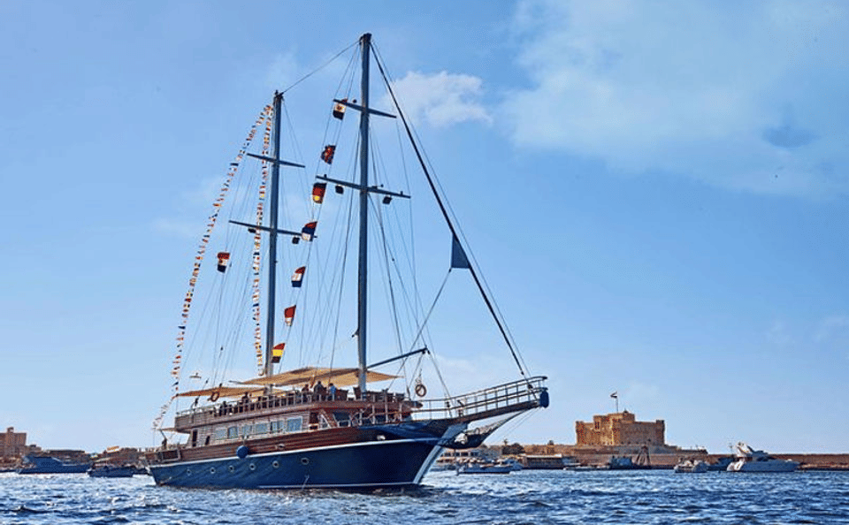 Pirate Boat Adventure and Snorkeling in Hurghada