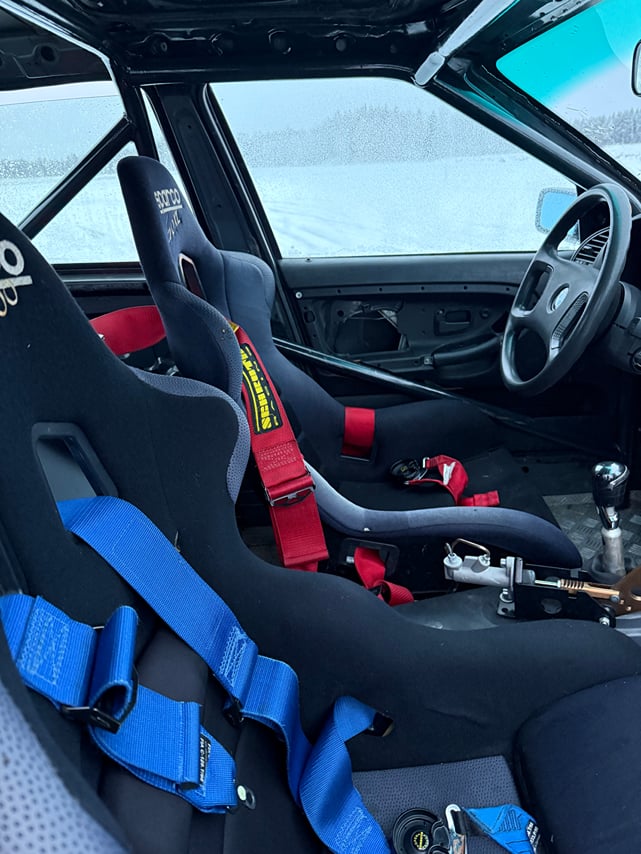 Rally car experience with professional driver. 4