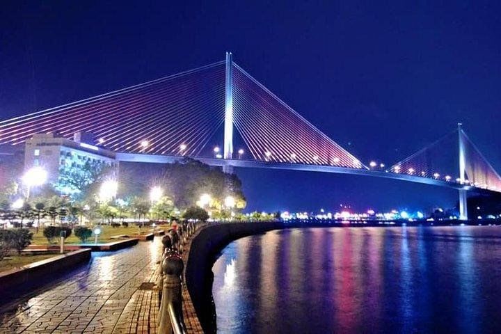 Ha Long Bay Night Exploration