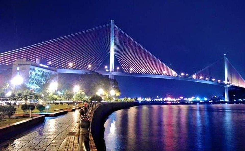 Night Tour of Ha Long Bay and Hạ Long City Highlights