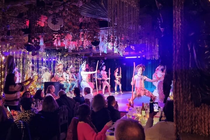 Dinner at a Typical Chilean Restaurant with a Traditional Dance Show in Santiago