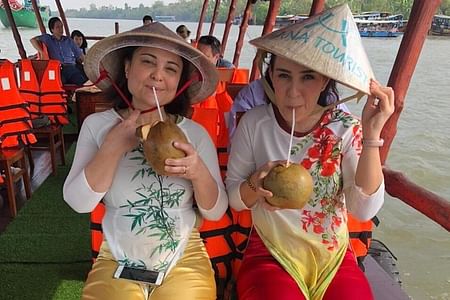 Deluxe Mekong Delta Tour: Explore My Tho & Ben Tre by Boat & Bike