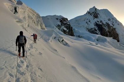 Hua-10 : Pisco Summit – 3 Days of Andean Alpinism