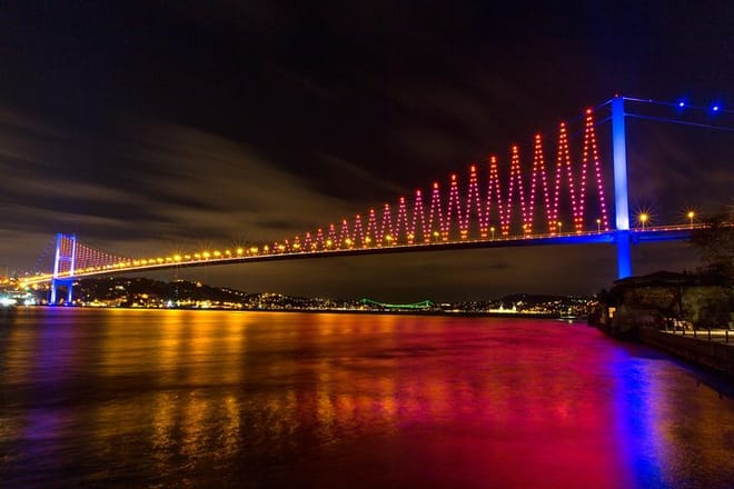 Bosphorus Dinner Cruise with Live Performance 2