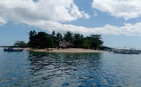 Private Day Tour to Luli, Starfish, and Cowrie Islands in Puerto Princesa
