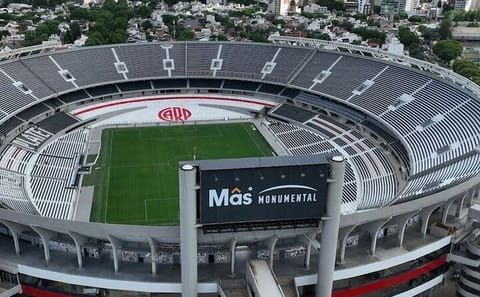 Boca Juniors and River Plate Stadiums Tour in Buenos Aires