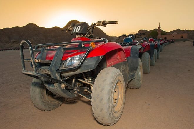 AِTV Quad Sunset Safari &amp; Camel Ride With Transfer - Hurghada