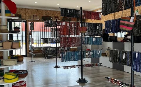 Nairobi Giraffe Center, Beads Center, and Blixen Museum Tour
