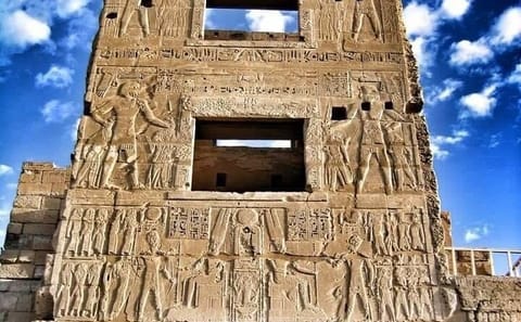 Private Day Trip to Luxor from Hurghada by Minivan