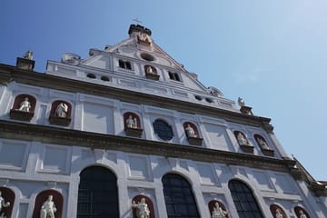Guided Tour of Historic Churches in Munich