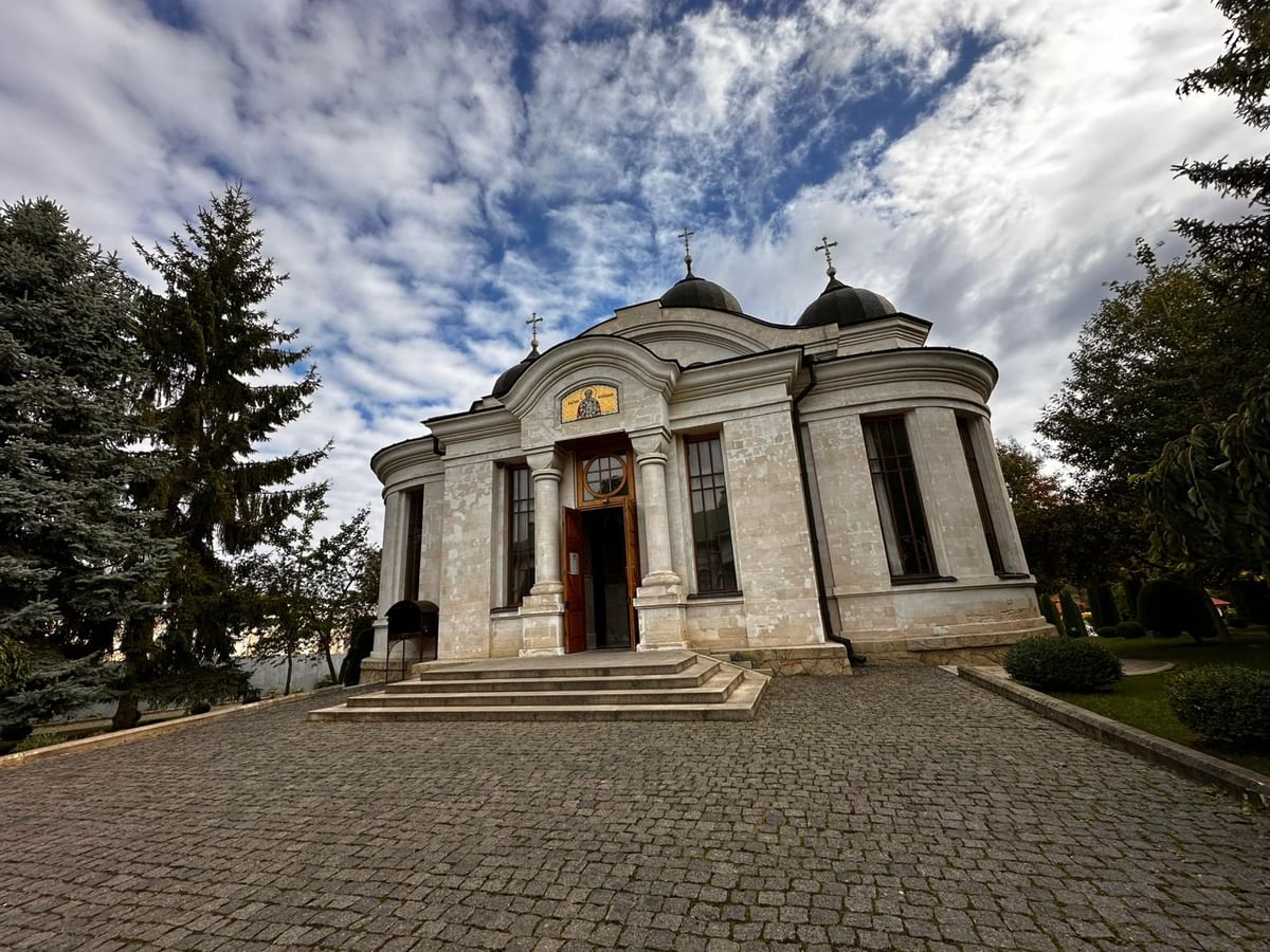 Tour to Old Orhei &Cave Monastery &Cricova cellar tour tasting