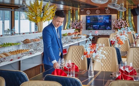 Halong Bay Day Cruise from Hanoi with Scenic Highlights