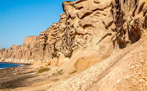 Private Culinary and Cultural Tour of Santorini's South Side