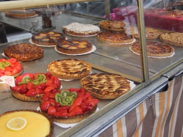 Gourmet Culinary Tour at President Wilson Market in Paris