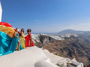 Private Photography Tour in Fira, Santorini with Dress Shoot
