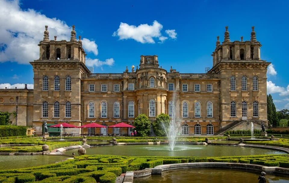 Downton Abbey and Blenheim Palace Day Tour from London