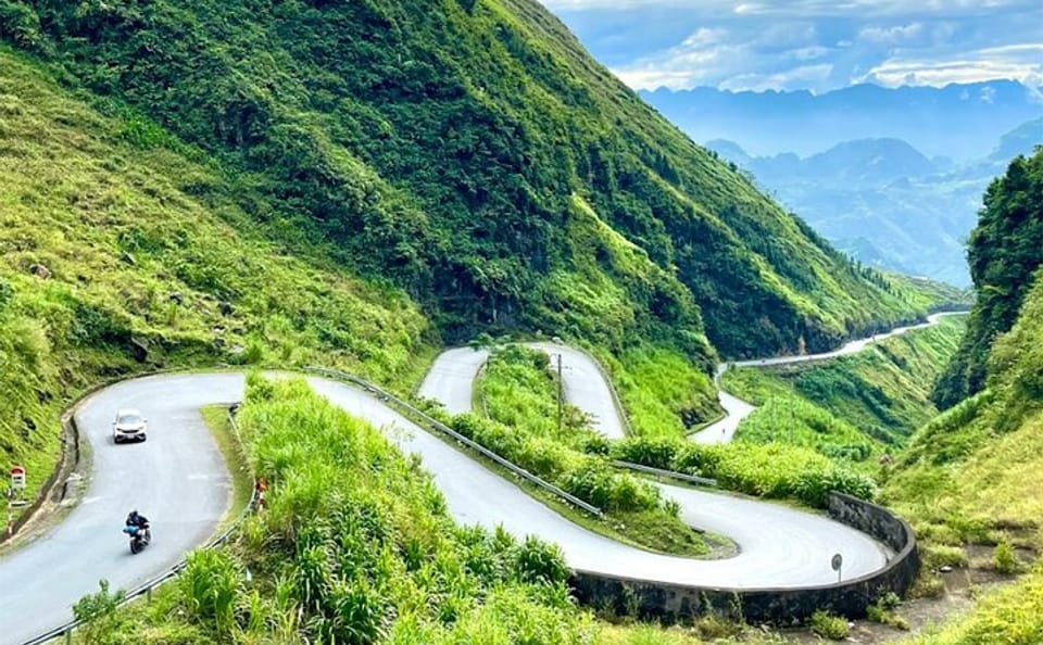 3-Days Private Ha Giang Loop Tour from Ha Noi and Return