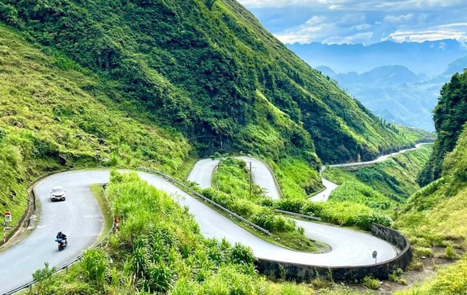 3-Days Private Ha Giang Loop Tour from Ha Noi and Return