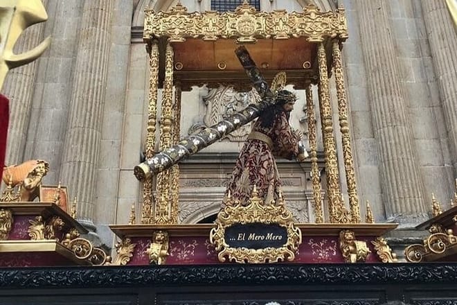 Tour of Catholic Processions During Holy Week in Antigua 10