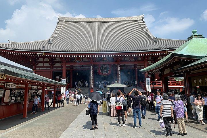 Asakusa: Private Tour for Families with Amusement Park Visit