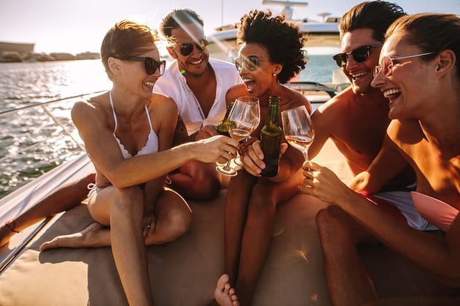 Private Luxury Yacht Tour with Lunch and Drinks 5