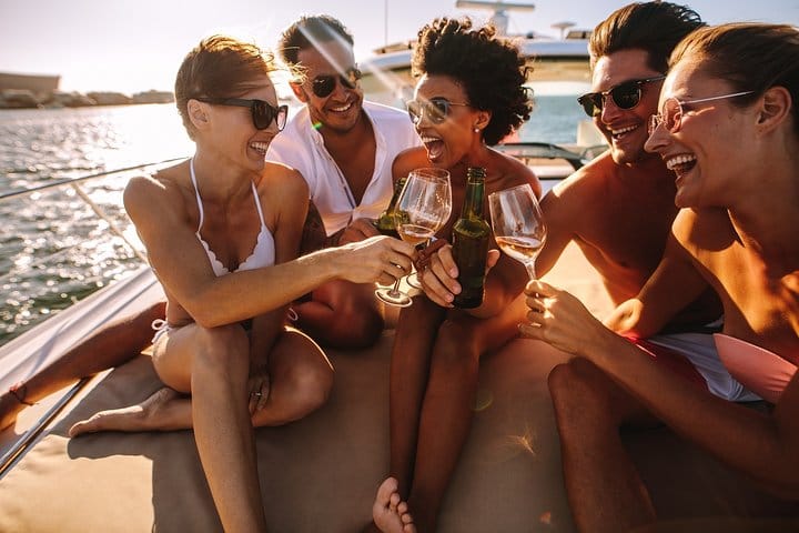 Private Luxury Yacht Tour with Lunch and Drinks 5
