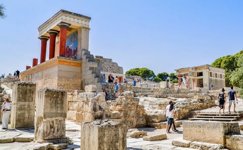 Full-Day Cultural Tour of Knossos and Heraklion from Chania