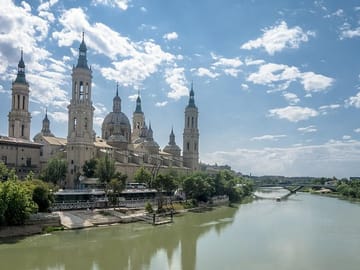 Zaragoza Heritage – Basilicas, Cathedrals & Historic Landmarks