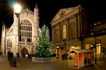Walking Tour and Christmas Market in Bath, UK