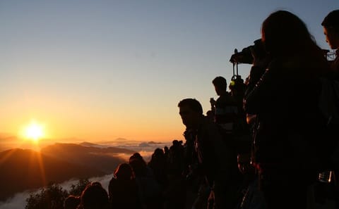 Sarangkot Sunrise Tour with Hotel Pickup in Pokhara
