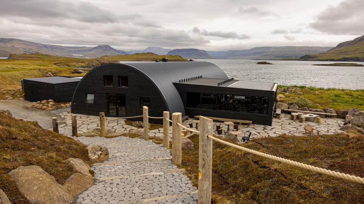 Golden Circle Serenity & Hvammsvik Hot Springs