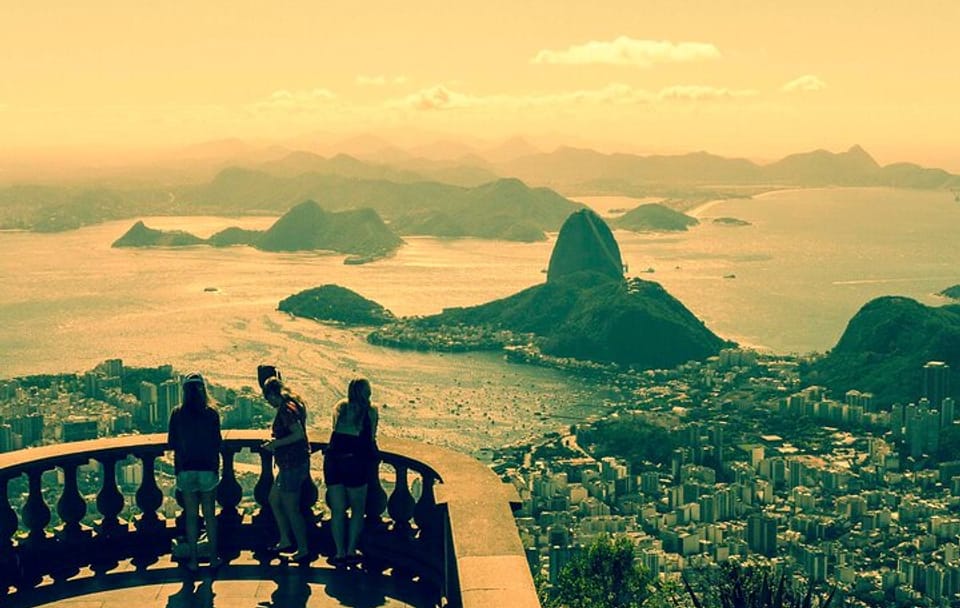 Rio de Janeiro 4 Wonders Jeep and Historic Walking Tour