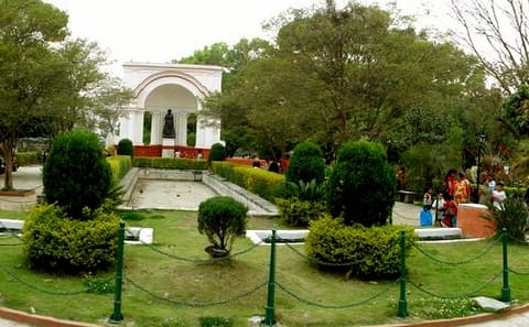 Private Day Trip for Birdwatching at Central Zoo, Kathmandu