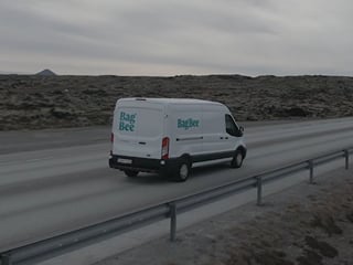 The BagBee vehicle on it´s way to KEF airport