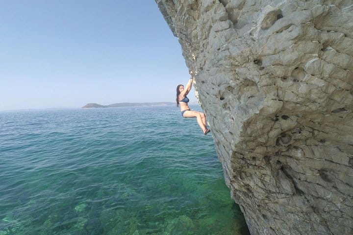 Deep Water Soloing &amp; Cliff Jumping in Splithttps://media-cdn.tripadvisor.com/media/attractions-splice-spp-720x480/07/6f/50/06.jpg