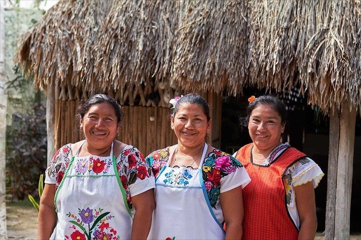 Maya Village, Traditional Lunch & Bacalar Seven Color Lagoon 5