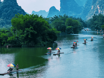 Yangshuo: Yulong River Bamboo Rafting Experience