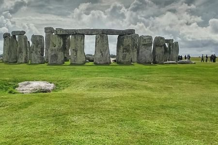 Stonehenge Pre Cruise Tour from London to Southampton Private