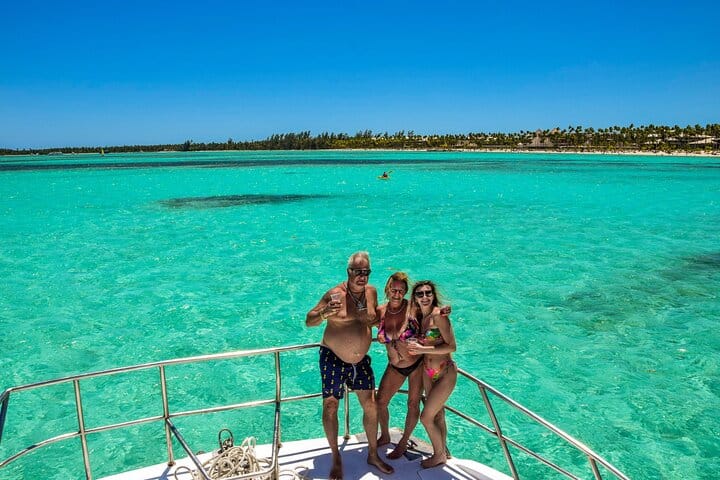 Spring Break just got an upgrade! Grab your crew and join the ultimate Private Catamaran Party in Punta Cana, featuring snorkeling in turquoise waters and a delicious onboard BBQ.