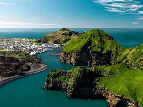Private Tour to Westman Islands with Extra Waterfall Visit, photo 4